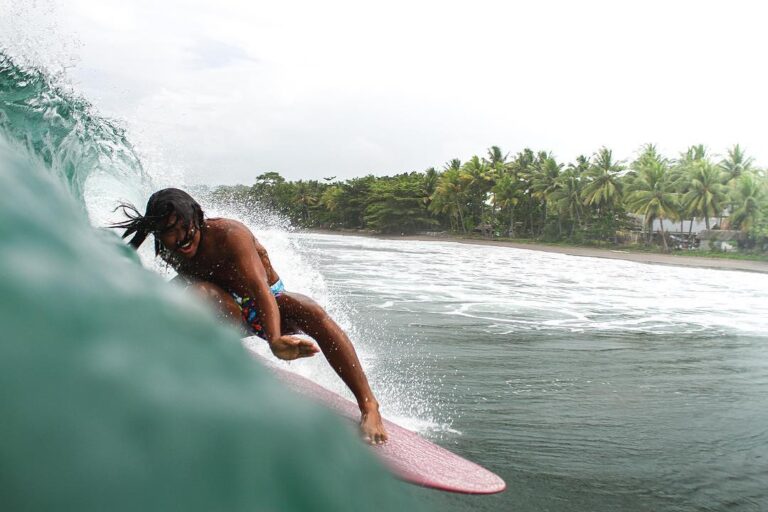 How to Get to Batu Karas for Surfing – A Guide for Travelers and Entrepreneurs